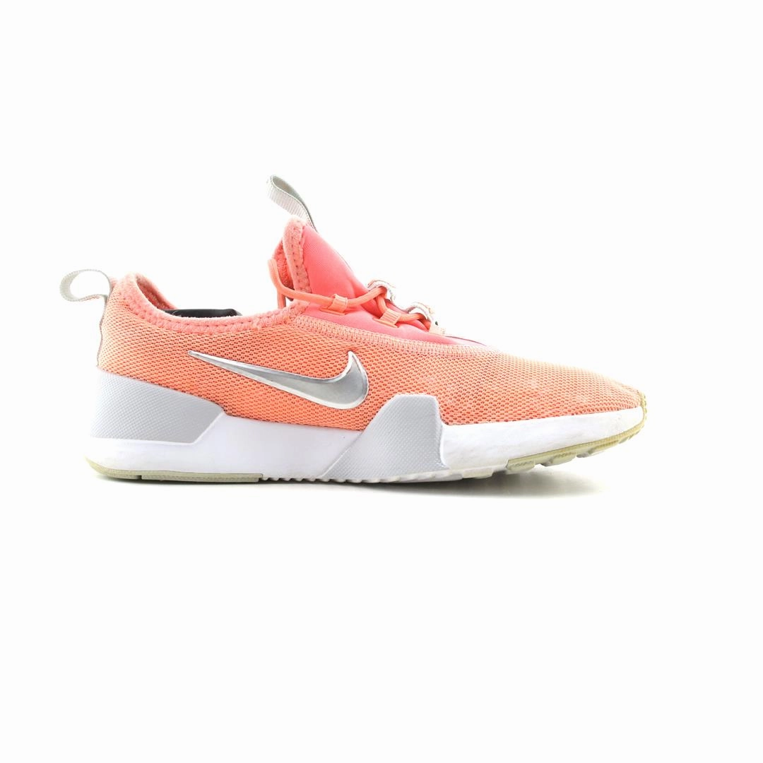 NIKE  ASHIN MODERN sleek Nike sneaker angles