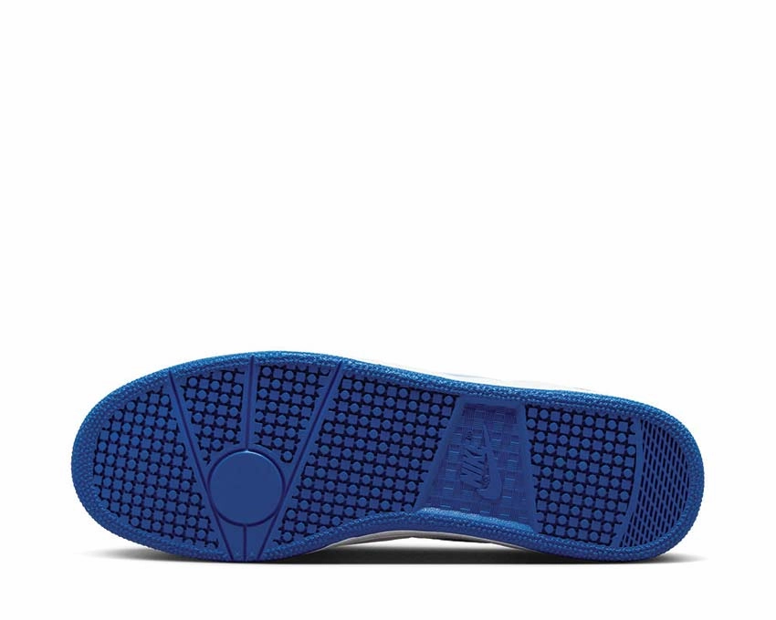Nike Attack Nike Men??s everyday sneakers