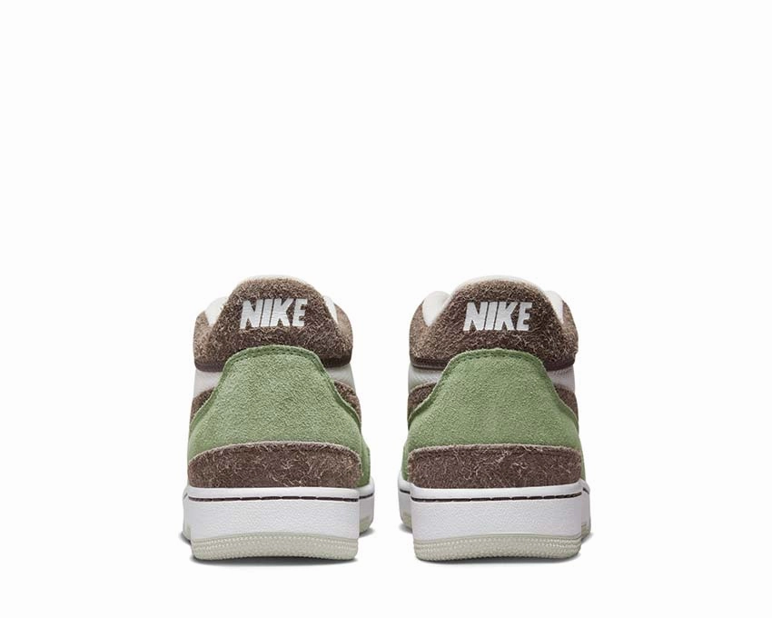 Nike Attack Nike Men??s everyday sneakers