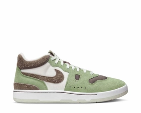 Nike Attack Nike Men??s sneakers built for performance and comfort