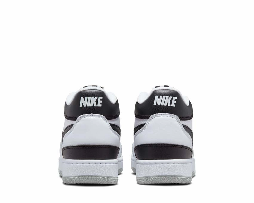 Nike Attack QS SP Nike Men??s everyday sneakers