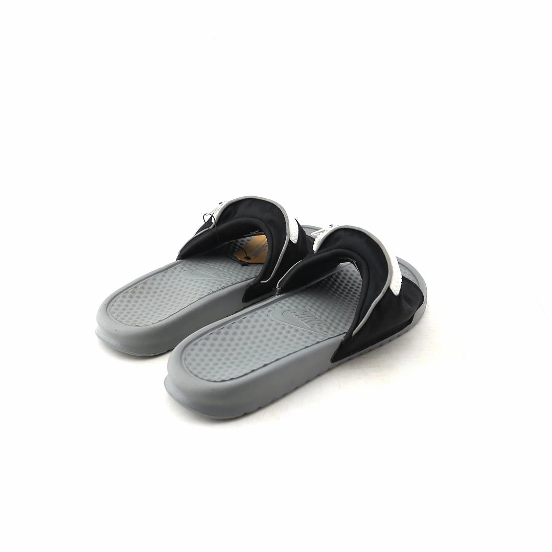 NIKE  BENASSI JDI Nike running shoe close-ups