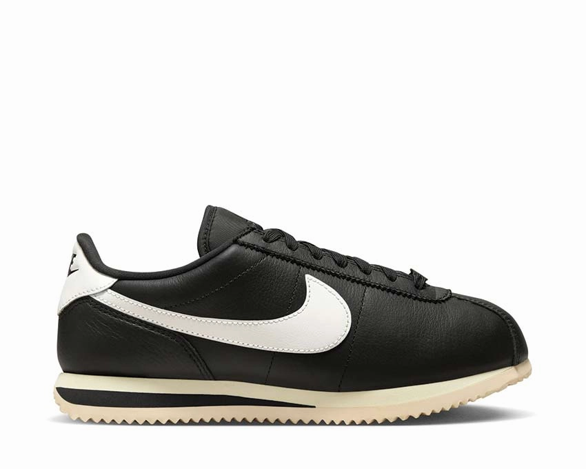 Nike Cortez 23 Premium Nike women??s sneakers with sporty chic feel