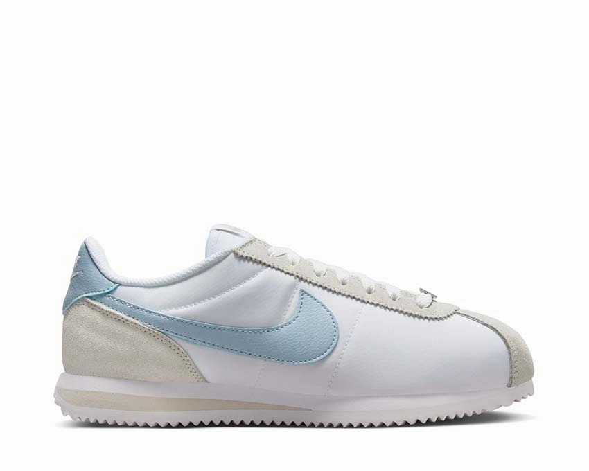 Nike Cortez TXT W Nike women??s sneakers with sporty chic feel