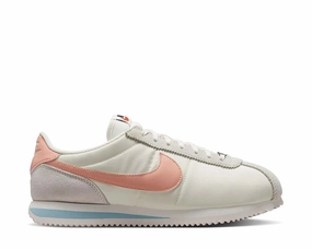 Nike Cortez W Nike women??s sneakers with sporty chic feel