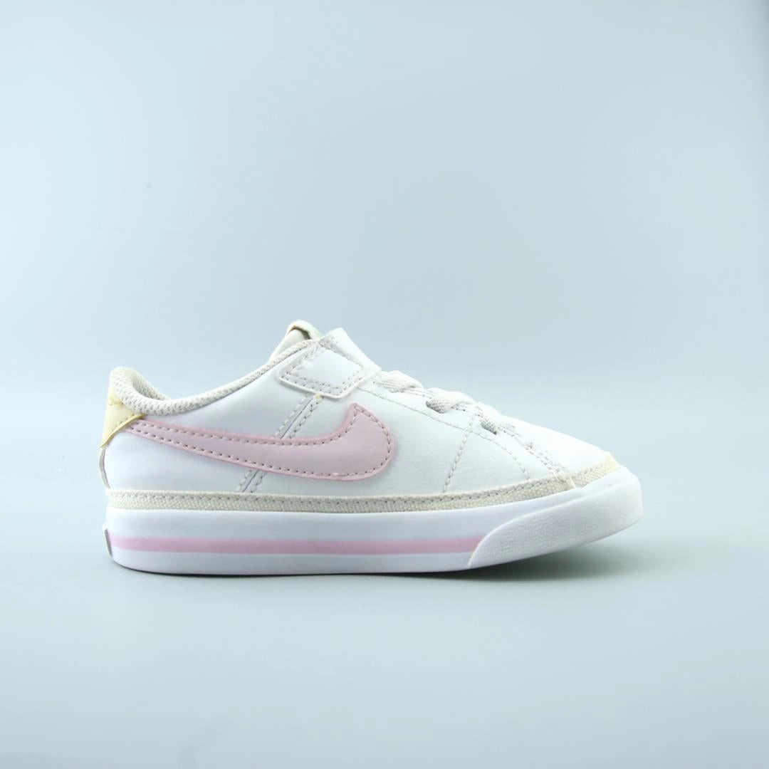 NIKE COURT LEGACY Nike running shoe close-ups