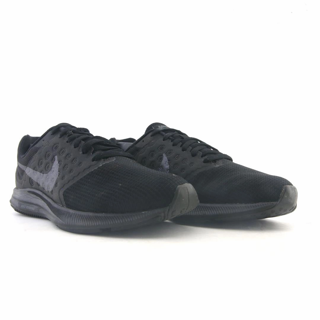 NIKE DOWNSHIFTER 7 modern Nike footwear styles