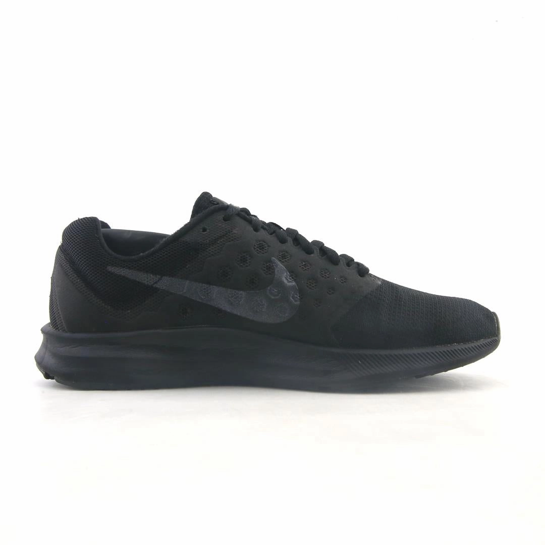 NIKE DOWNSHIFTER 7 modern Nike footwear styles