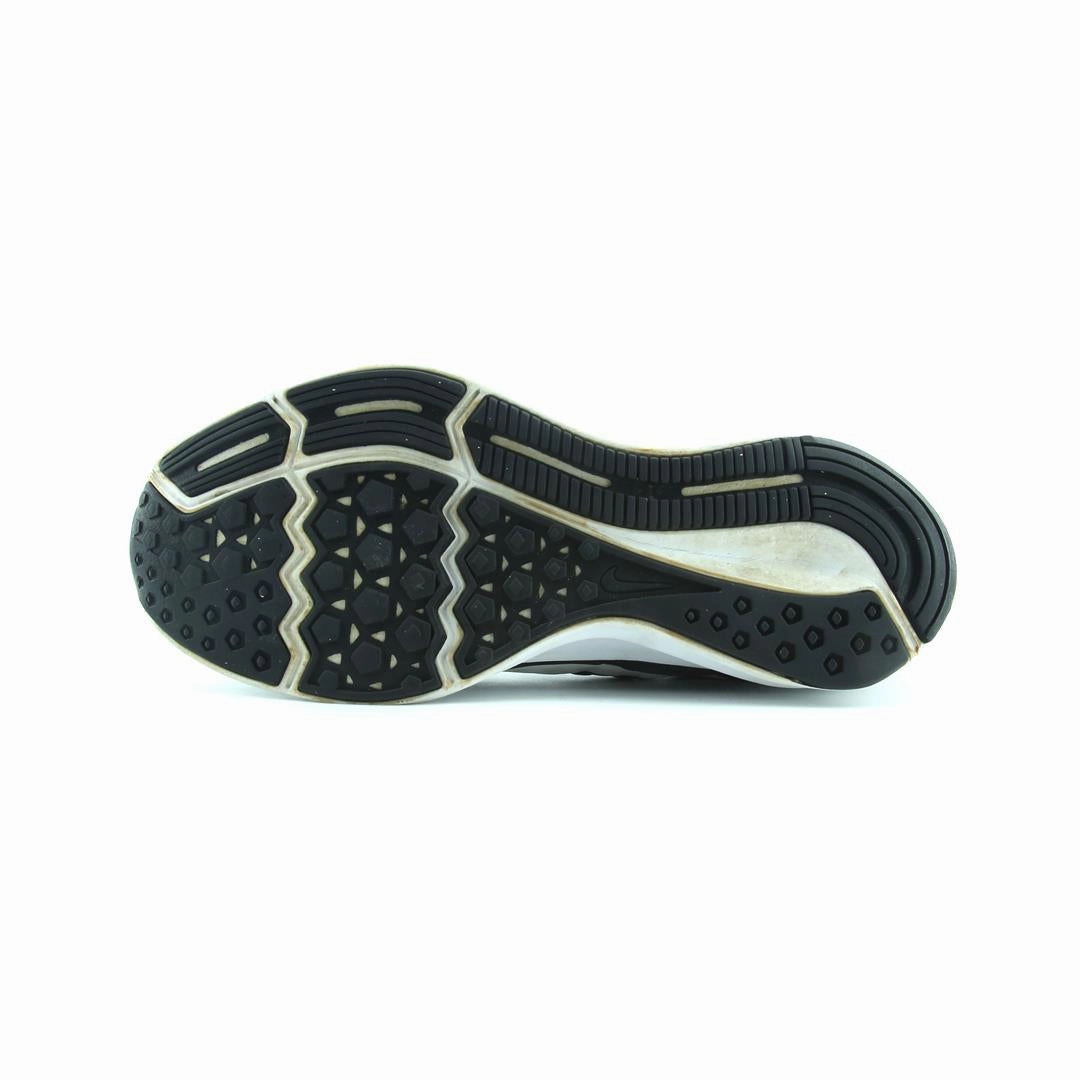 NIKE DOWNSHIFTER TR 7 Nike running shoe close-ups
