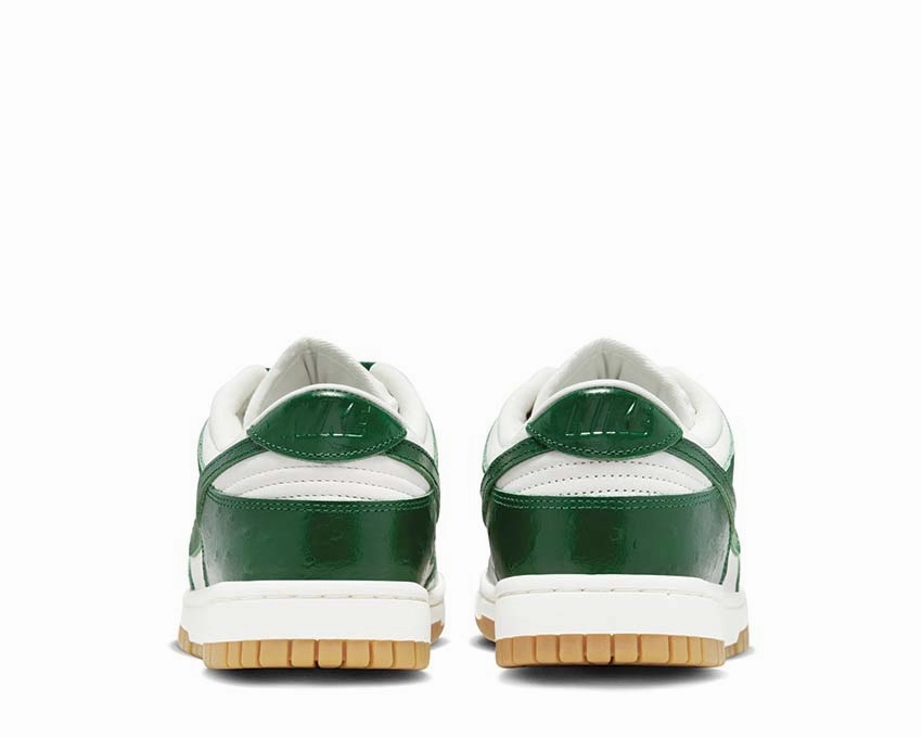 Nike Dunk Low LX W Nike Women??s everyday sneakers