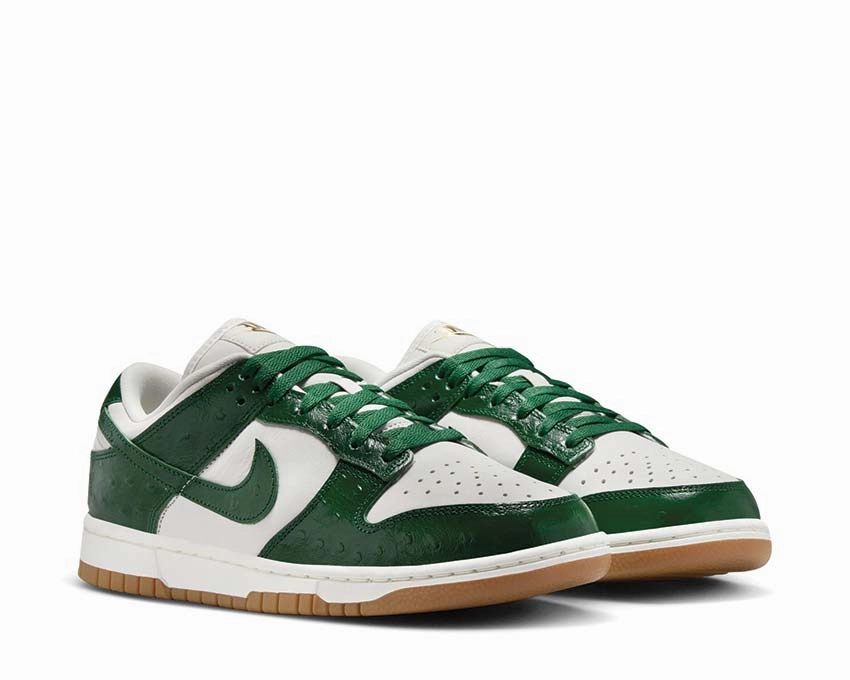 Nike Dunk Low LX W Nike Women??s everyday sneakers