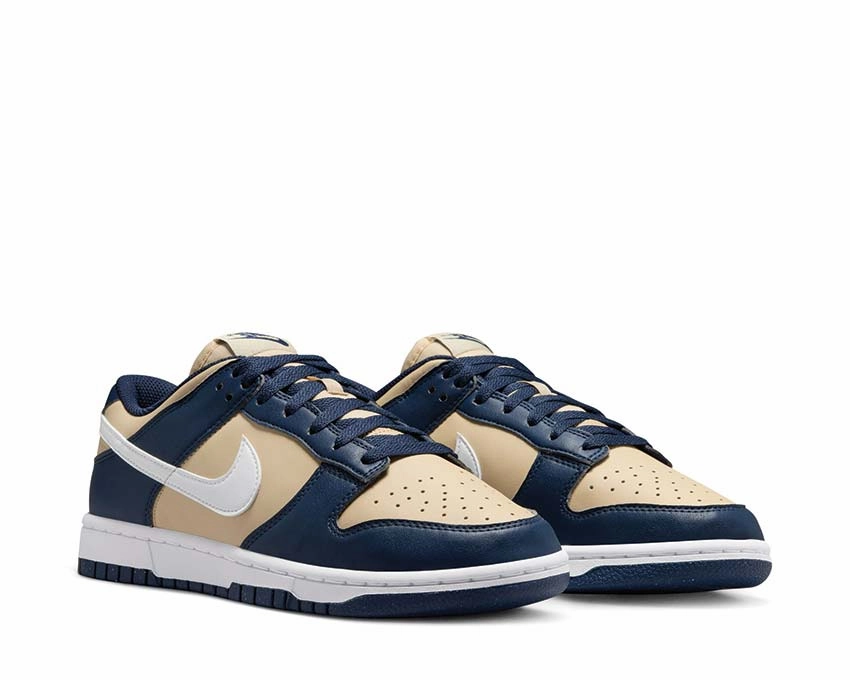 Nike Dunk Low Nike Women??s everyday sneakers