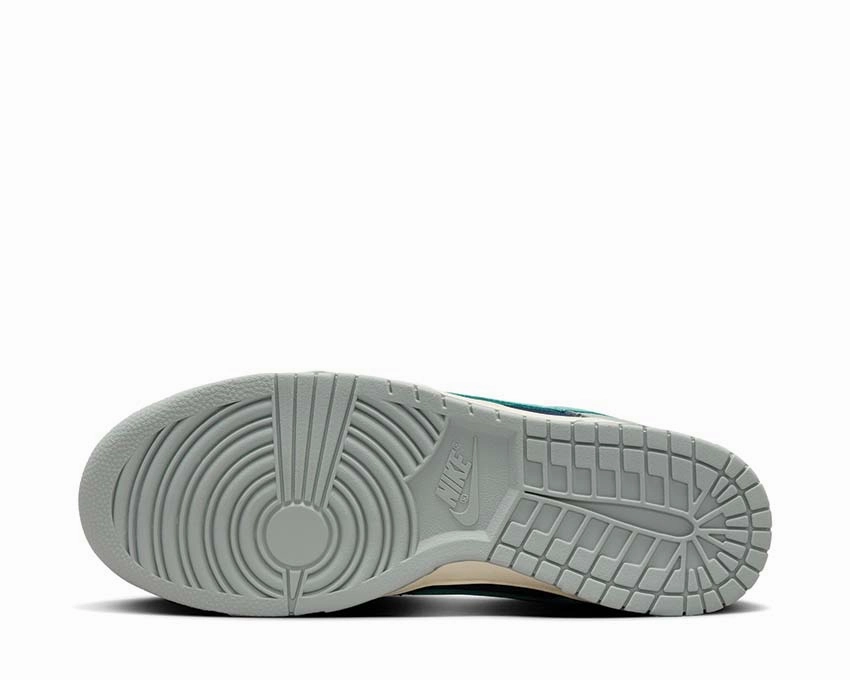Nike Dunk Low Retro Premium "Green Frost" Nike Men??s athletic shoes