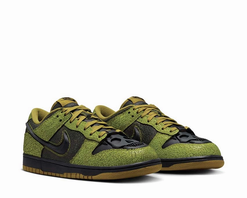 Nike Dunk Low Retro QS "Halloween Skull" Nike Women??s everyday sneakers