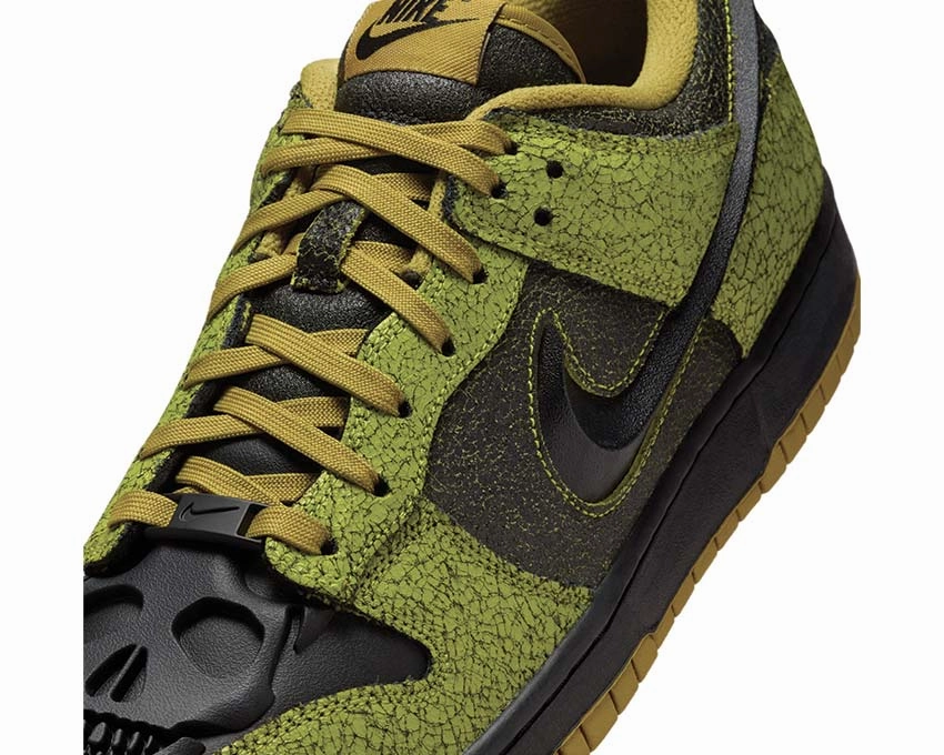 Nike Dunk Low Retro QS "Halloween Skull" Nike Women??s everyday sneakers