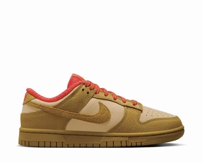 Nike Dunk Low W Nike women??s sneakers with sporty chic feel