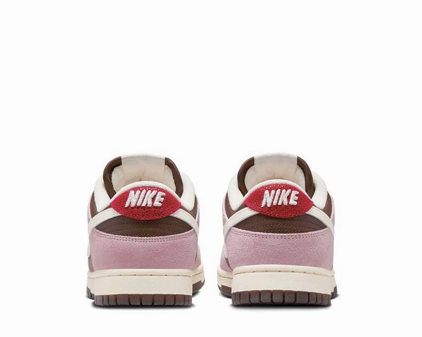 Nike Dunk Low W "Neapolitan" Nike Men??s athletic shoes