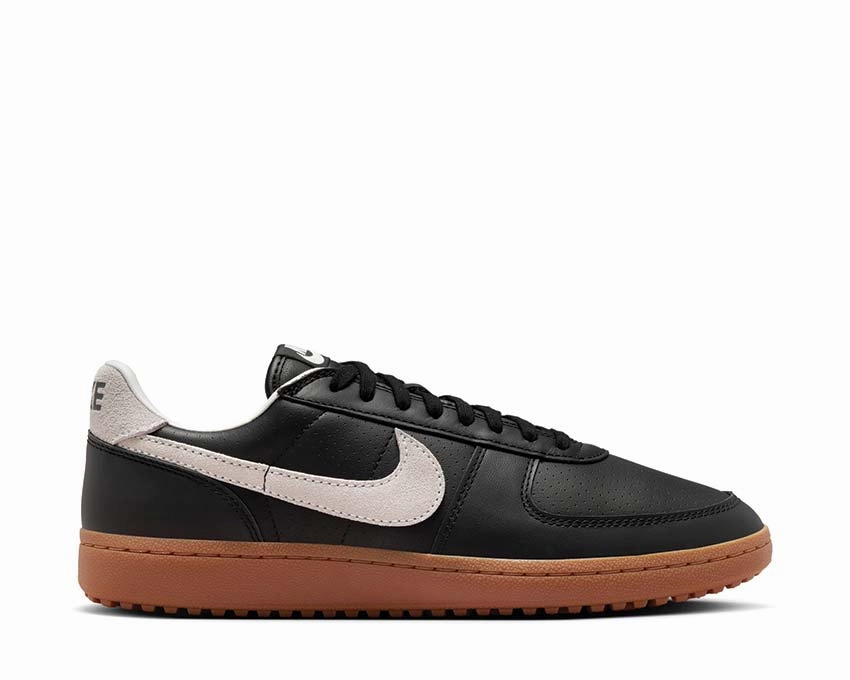 Nike Field General 82 SP "Sail" Nike men??s athletic shoes with versatile design