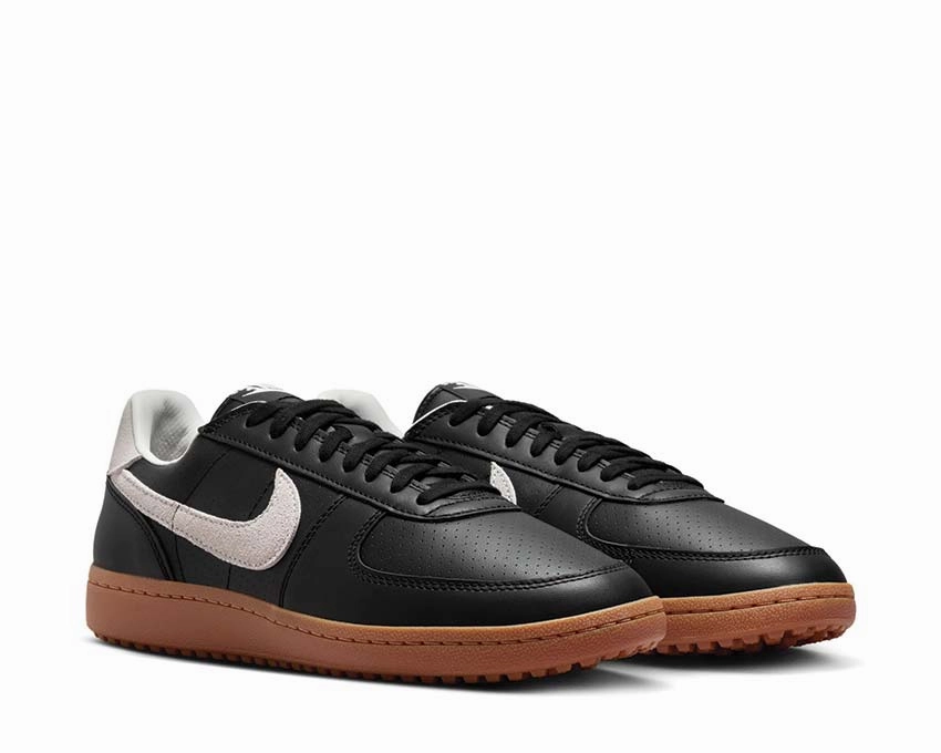 Nike Field General 82 SP "Sail" Nike Men??s athletic shoes