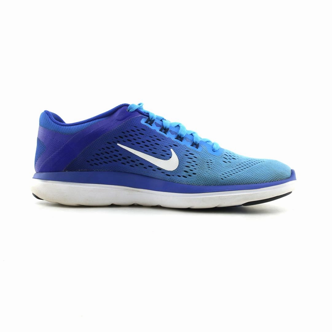 NIKE  FLEX 2016 RN sleek Nike sneaker angles