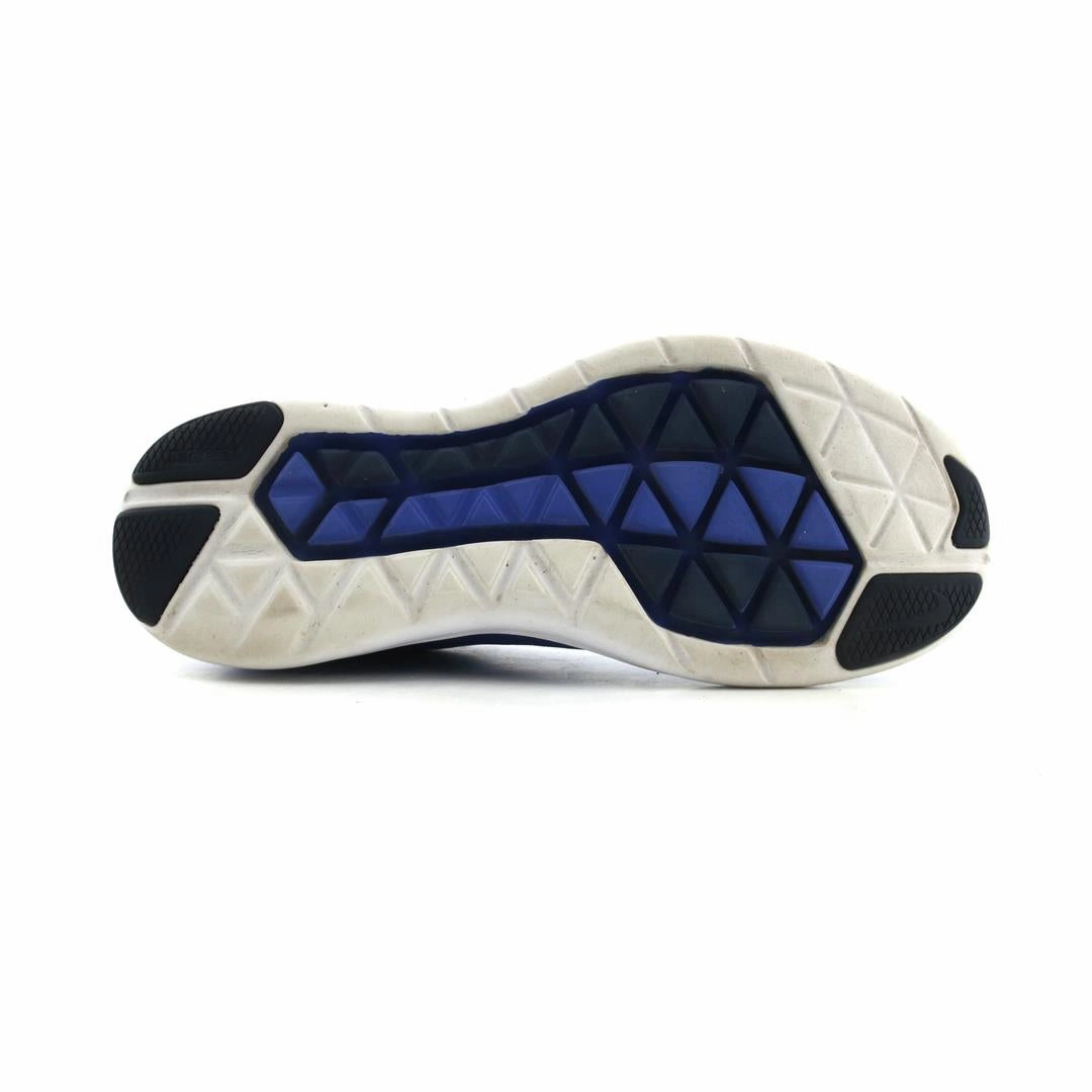 NIKE  FLEX 2016 RN sleek Nike sneaker angles