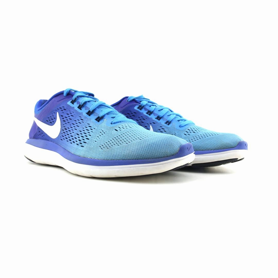 NIKE  FLEX 2016 RN sleek Nike sneaker angles