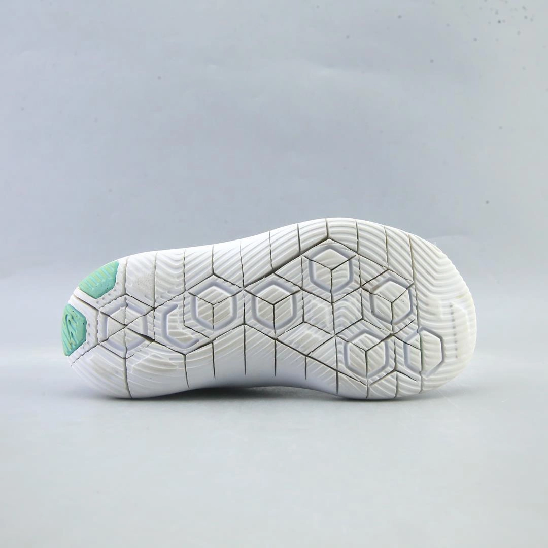 NIKE FLEX CONTACT Nike running shoe close-ups