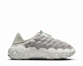 Nike Flyknit Haven W Nike women??s sneakers with sporty chic feel