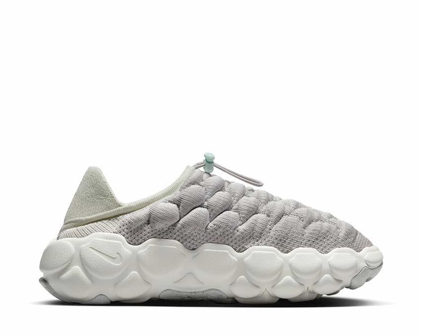 Nike Flyknit Haven W Nike women??s sneakers with sporty chic feel