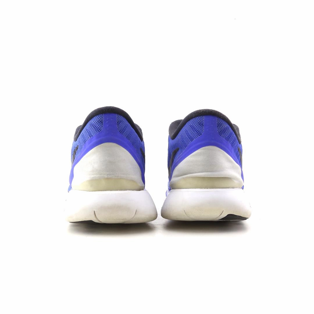 NIKE FREE 5.0 sleek Nike sneaker angles