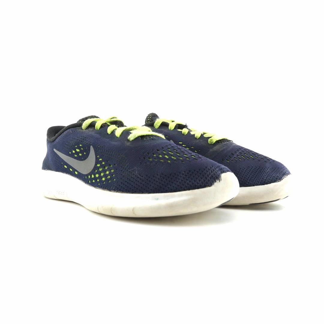 NIKE FREE RN Nike running shoe close-ups