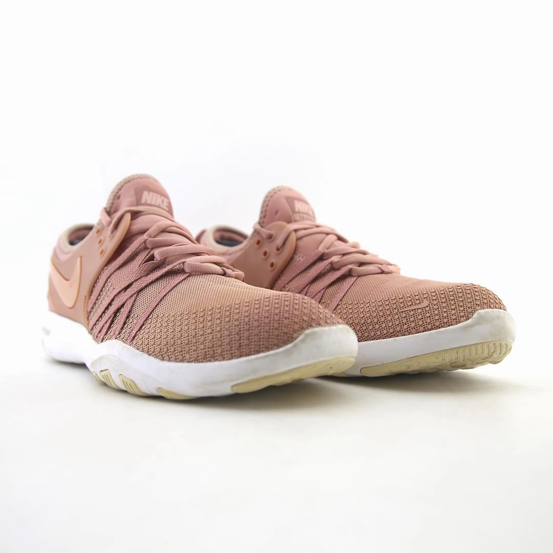 NIKE FREE TR 7 vibrant Nike shoe colors