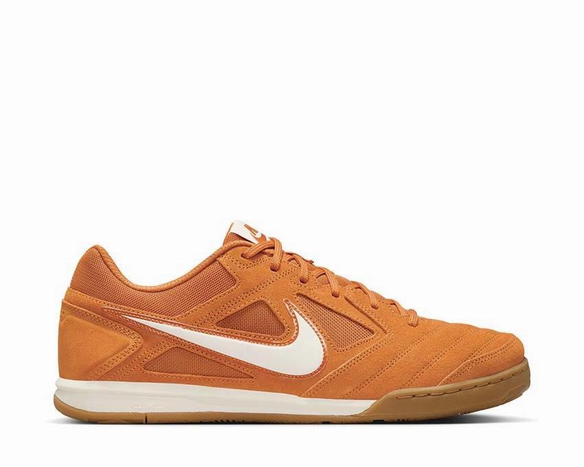 Nike Gato "Monarch" Nike men??s athletic shoes with versatile design