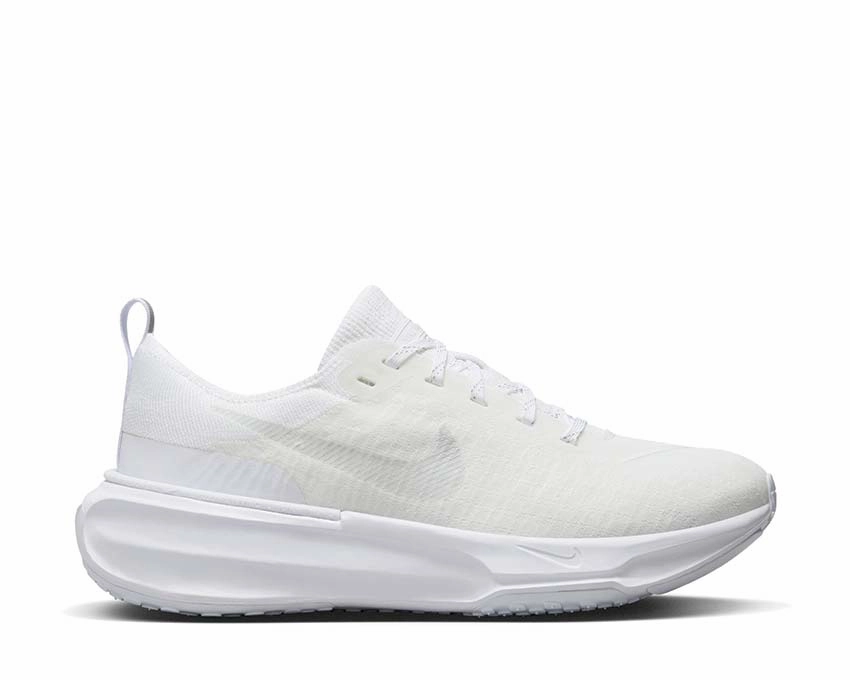 Nike Invincible 3 W Nike women??s sneakers with sporty chic feel