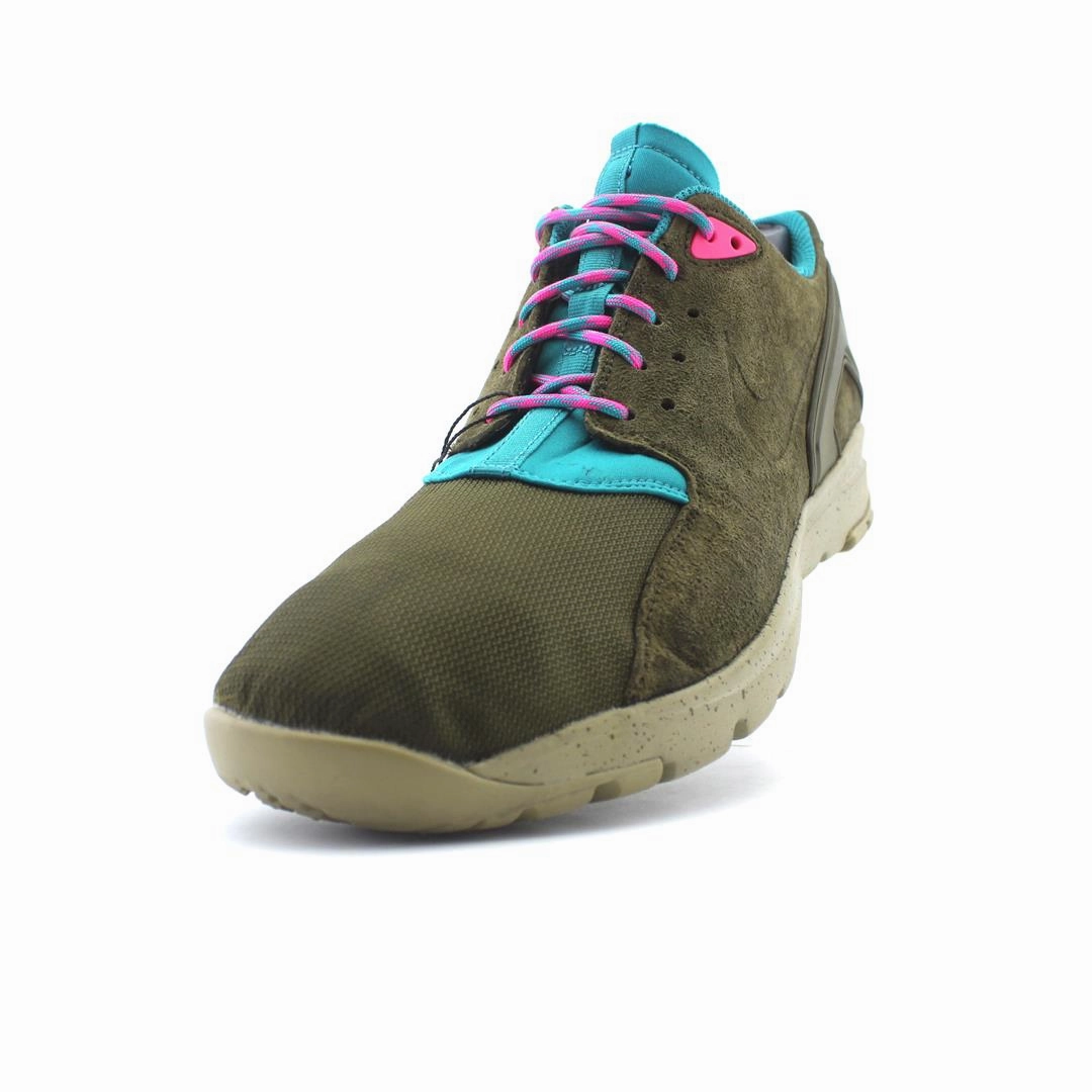 NIKE KOTH ULTRA LOW vibrant Nike shoe colors