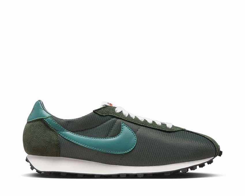 Nike LD - 1000 SP Nike men??s athletic shoes with versatile design