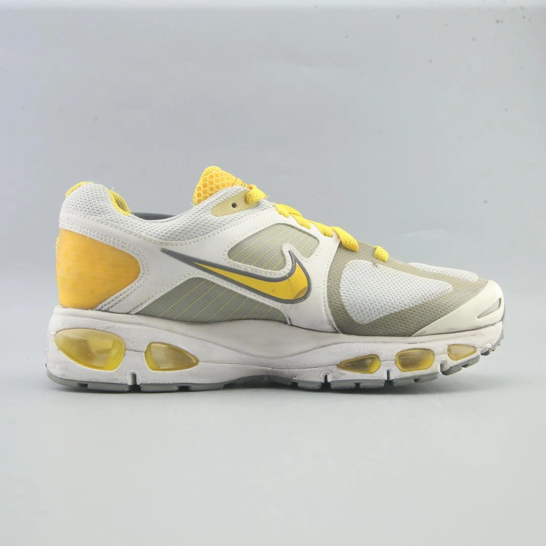 NIKE  LIVESTRONG FLYWIRE modern Nike footwear styles
