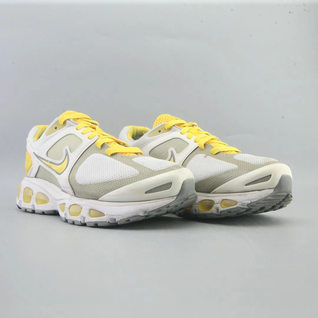 NIKE  LIVESTRONG FLYWIRE modern Nike footwear styles
