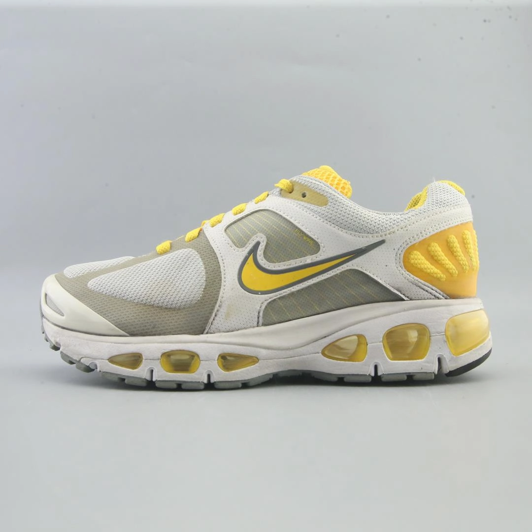 NIKE  LIVESTRONG FLYWIRE Nike durable outdoor footwear