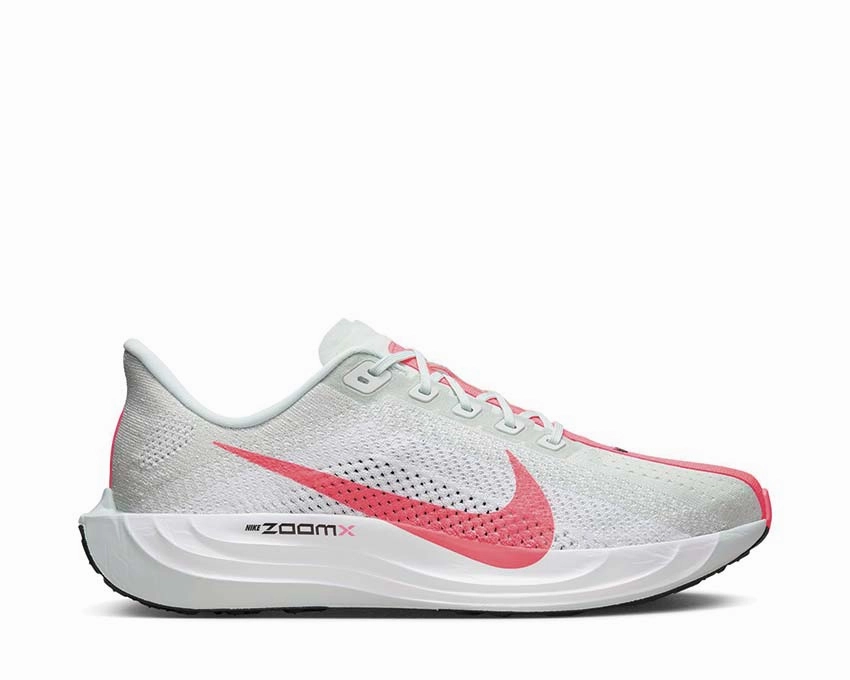 Nike Pegasus Plus Nike men??s athletic shoes with versatile design