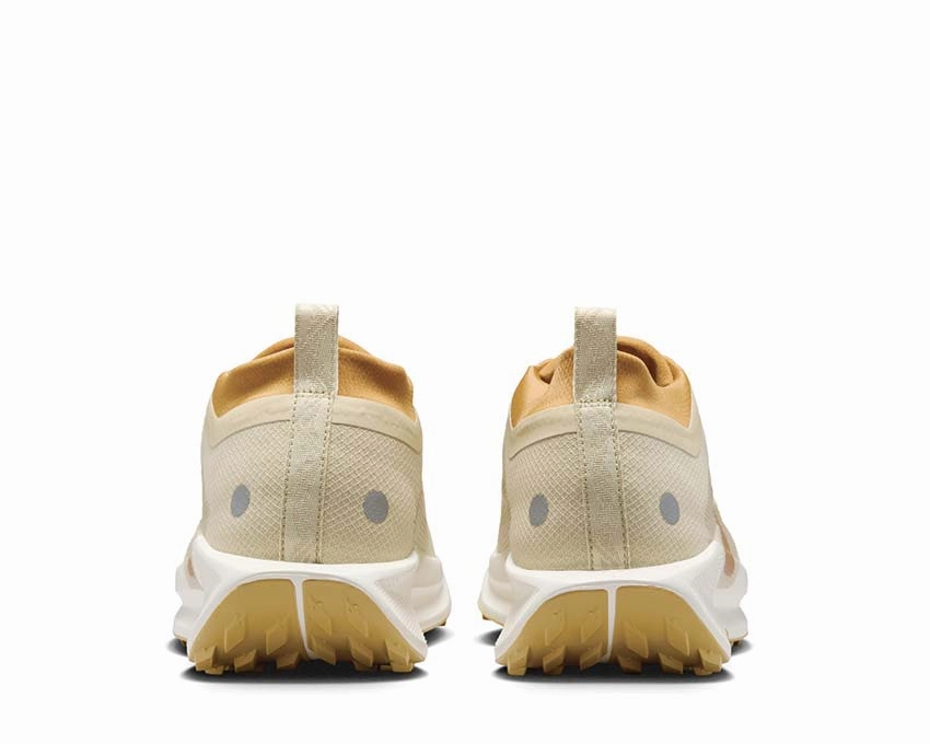 Nike Pegasus Trail 5 Gore-Tex "Team Gold" Nike Men??s athletic shoes