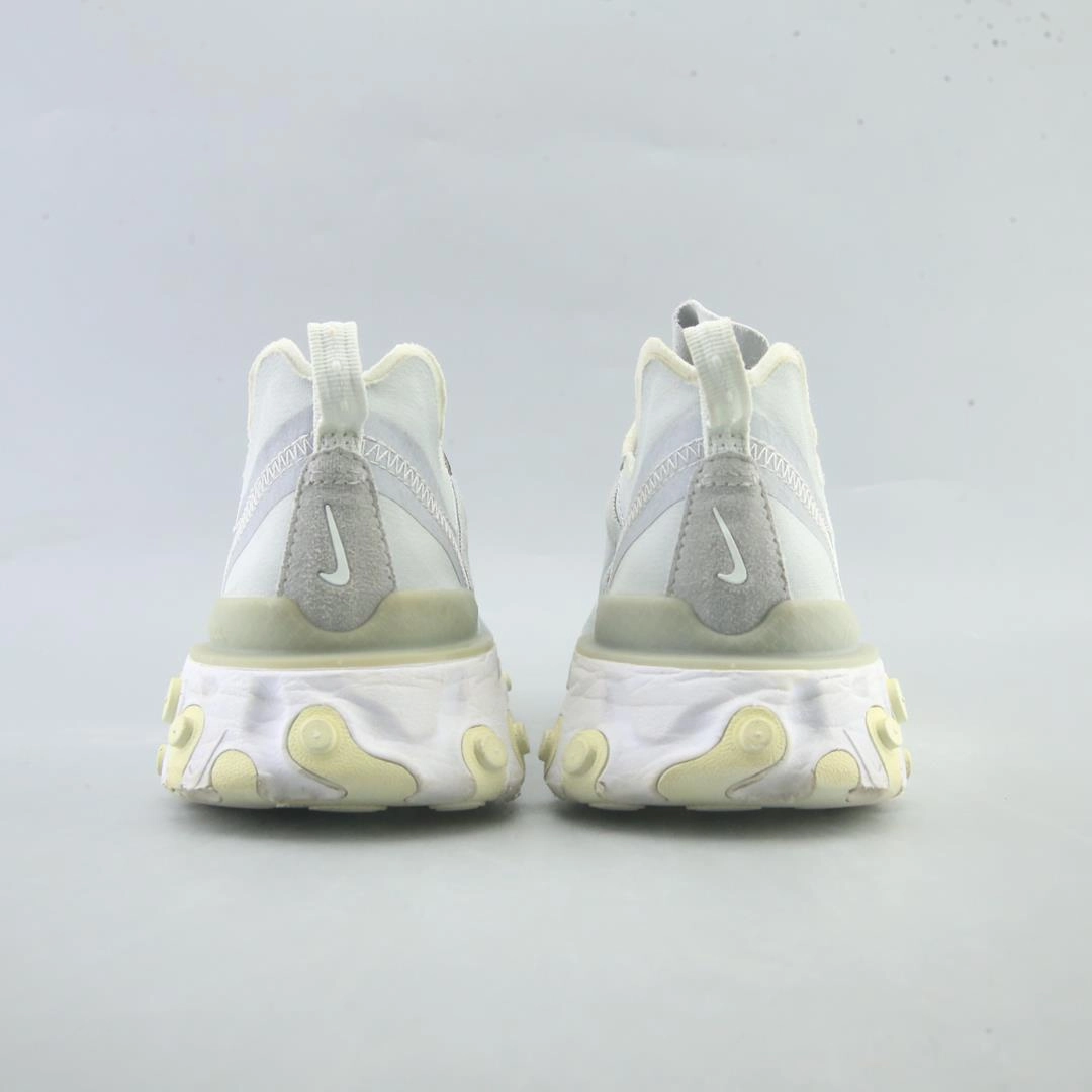NIKE  REACT ELEMENT 55 sleek Nike sneaker angles