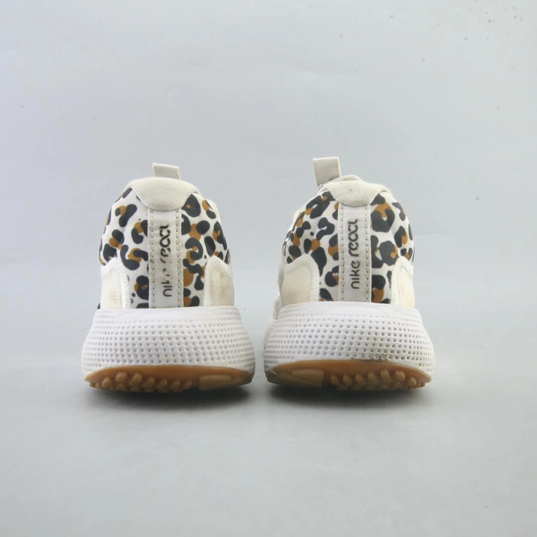 NIKE REACT ESCAPE RUN sleek Nike sneaker angles