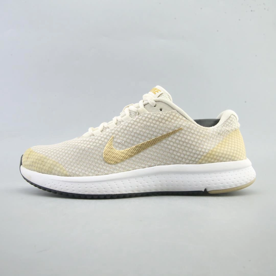 NIKE RUNALLDAY COMPETITION Nike classic retro sneaker looks