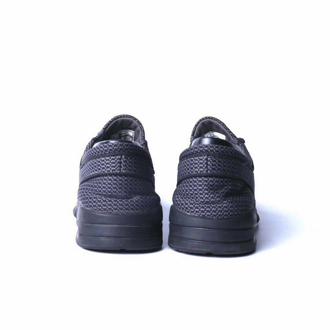 NIKE  SB STEFAN JANOSKI Nike casual shoe imagery
