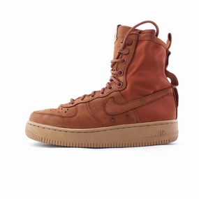 NIKE SF AIR FORCE 1 Nike iconic sport shoe silhouettes