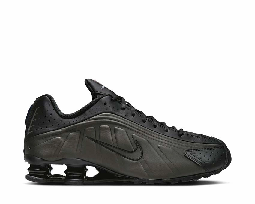 Nike Shox R4 "Black Crimson" Nike men??s athletic shoes with versatile design
