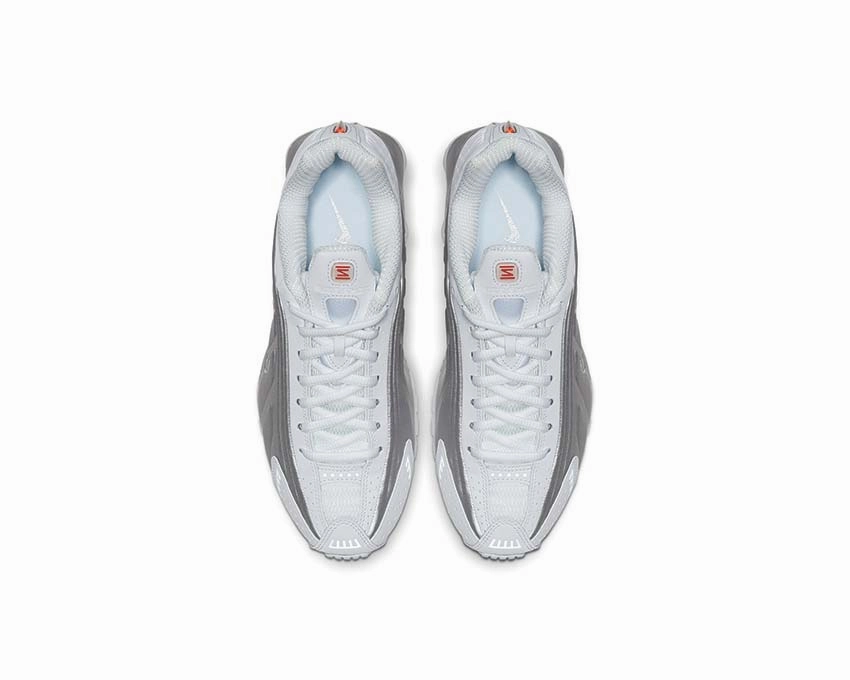 Nike Shox R4 W Nike Women??s everyday sneakers