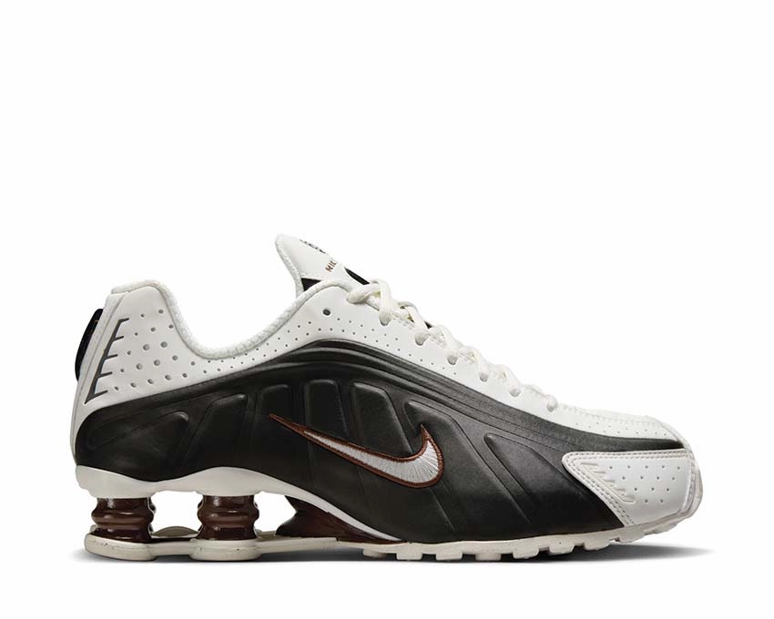 Nike Shox R4 W "Sail Black" Nike women??s sneakers with sporty chic feel