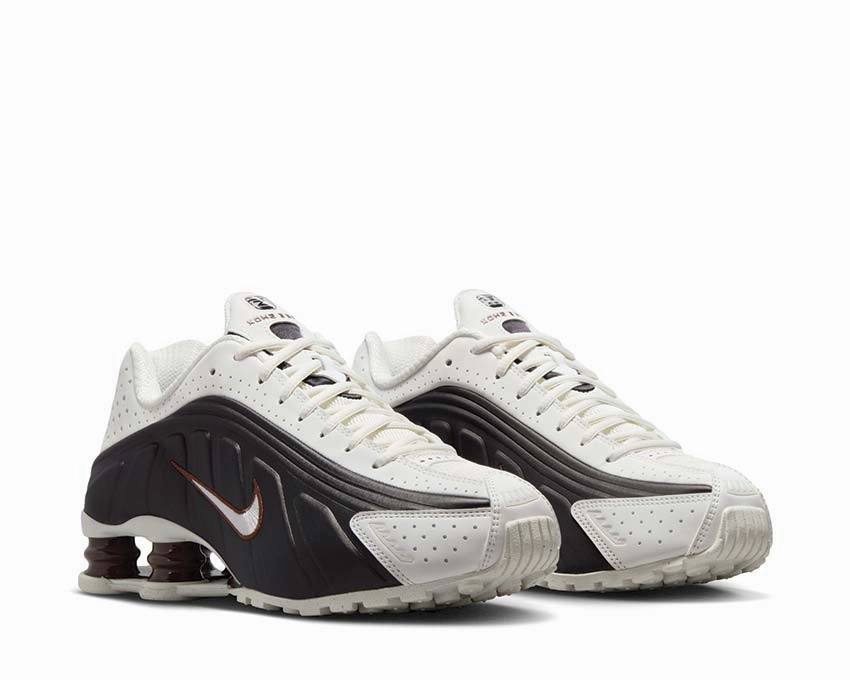 Nike Shox R4 W "Sail Black" Nike Women??s everyday sneakers